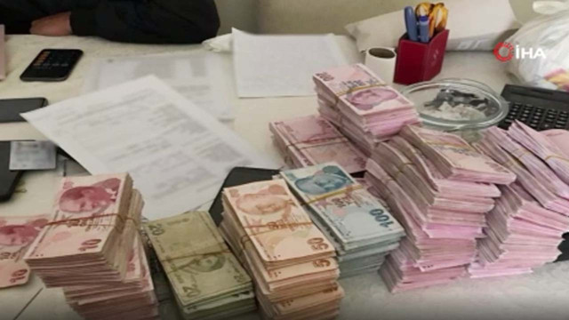 '1 dolar'dan sonra FETÖ'nün yeni şifresi çözüldü: 5 lira - Resim: 0