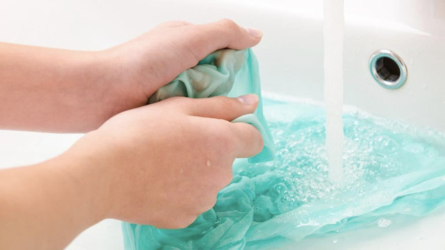 Silemediği tek şey alın yazısı deniyor! ! Kıyafetlerdeki çıkmayan lekeleri böyle çıkarın - Resim: 0