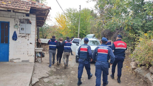 Milyoner olma hayali 400 bin liradan etti: İmaj değiştiren dolandırıcı ahırda yakalandı! - Resim: 3