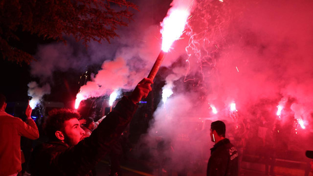 A Milli Takım Çekya maçı için Gaziantep'te! Davul, zurna ve baklavalarla karşıladılar! - Resim: 2