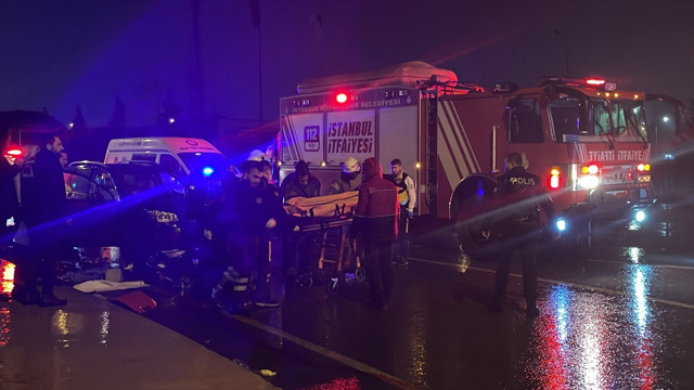 Savrulup sıkıştı! Üniversite öğrencisi motokuryeye çarptı kardeşi sinir krizi geçirdi - Resim: 0