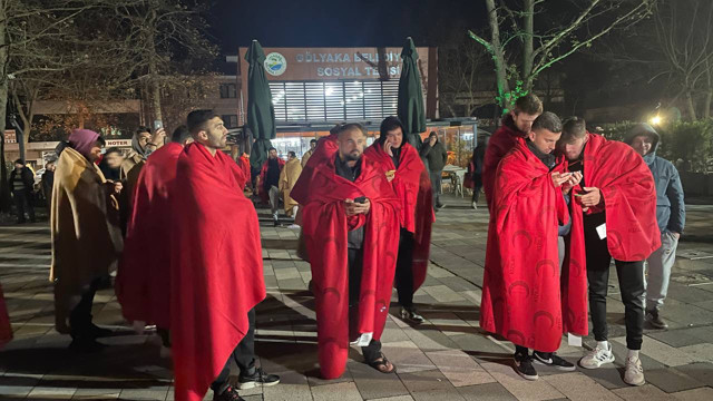 Düzce'de 5.9 büyüklüğünde deprem! Çok sayıda yarılı var Düzce, Bolu ve Sakarya'da okullar tatil edildi - Resim: 2