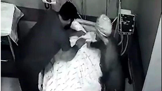 Tokat'ta felçli hastaya şiddet: Hemşirelere verilen ceza belli oldu - Resim: 0