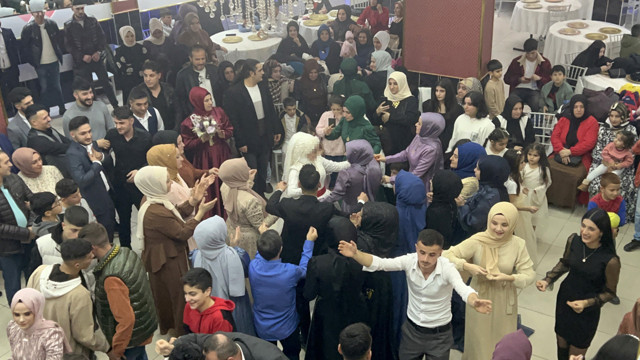 Esenyurt’ta 15 yaşındaki kızın düğününe polis baskını! Gözaltına alınanlar var - Resim: 1