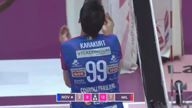 Ebrar Karakurt İtalya'ya damga vurdu! Sahada çılgına döndü hakemle tartışması olay oldu - Resim: 1