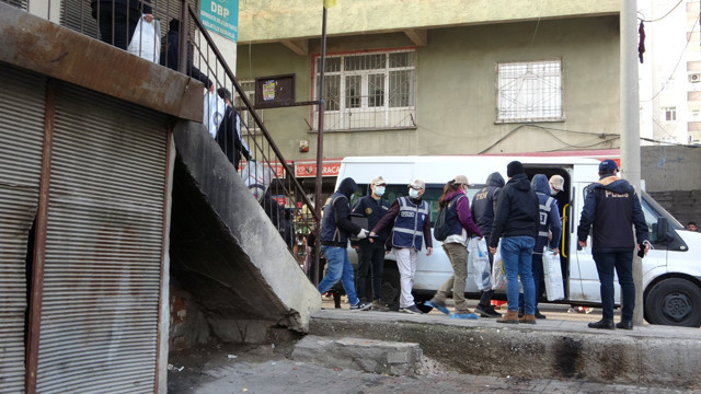 Diyarbakır'da terör operasyonu! DBP Genel Başkanı Keskin Bayındır gözaltına alındı - Resim: 0