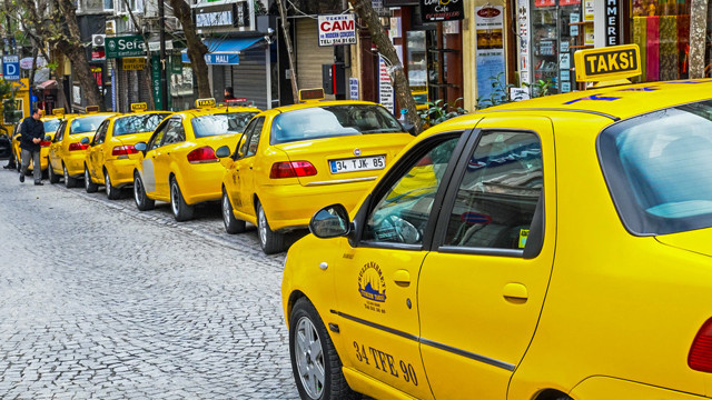 İstanbul taksi ücretlerine yüzde 50'ye varan zam! 2023 tarifesi vatandaşa kallavi taksicilere az geldi - Resim: 0