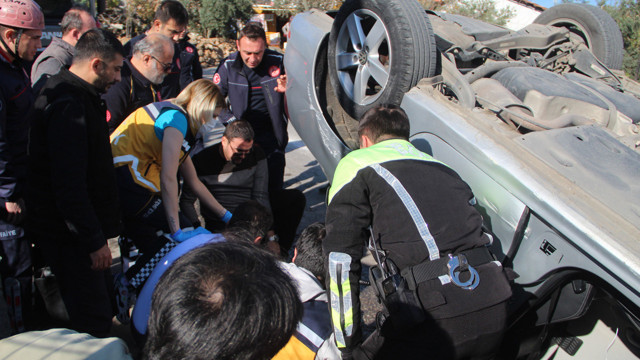 Antalya'da direksiyon eğitiminde otomobil takla attı kursiyeri bırakıp kaçtı - Resim: 0