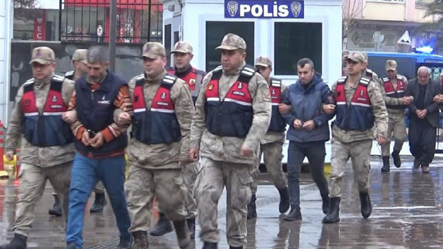 Kilis'te 14 yıllık cinayetin zanlılarını lastik izi yakalattı - Resim: 0