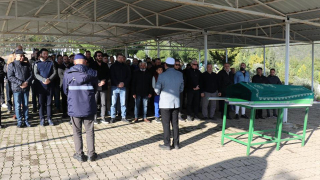 Alanya'da okul müdürü kızı doğduktan 10 saat sonra öldü, hiç göremedi... - Resim: 0