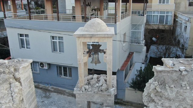 Hatay'da 700 yıllık kilise depremde yıkıldı papaz yetkililere bu çağrıyı yaptı - Resim: 0