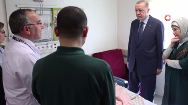 Cumhurbaşkanı Erdoğan, Aleyna Ölmez'e verdiği sözü tuttu; depremzede çocukları hastanede ziyaret etti - Resim: 3