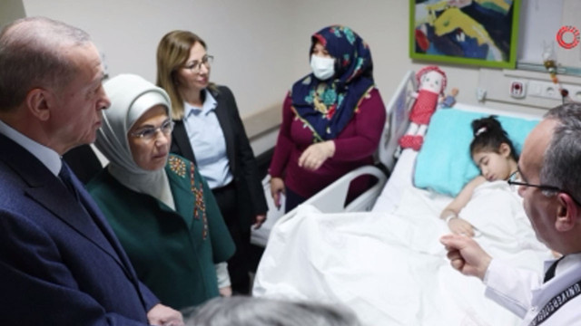 Cumhurbaşkanı Erdoğan, Aleyna Ölmez'e verdiği sözü tuttu; depremzede çocukları hastanede ziyaret etti - Resim: 2