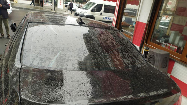 'Pencereleri kapatın' uyarısı gelmişti! İstanbul'da herkes yağmur beklerken... - Resim: 0