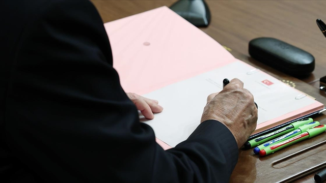 Cumhurbaşkanı Erdoğan imzayı attı seçim 14 Mayıs'ta yapılacak! AK Parti adaylarına AFAD'a yardım yapma şartı getirildi - Resim: 1