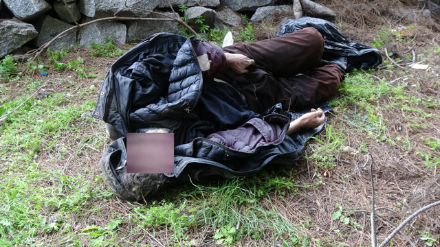 Ormanlık alanda yürek sızlatan görüntü! Evsiz adamın cansız bedeni buldu ölüm nedeni... - Resim: 0