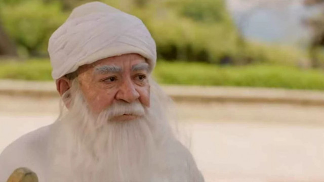 Usta oyuncudan acı haber! Leyla ile Mecnun'un Aksakallı dedesi Köksal Engür hayatını kaybetti - Resim: 0