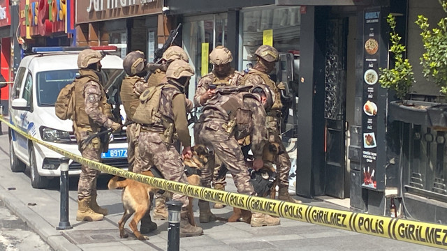 Kanlar içinde kalan baba camdan atladı! Dehşet saçan evlat için özel harekat devreye girdi - Resim: 1