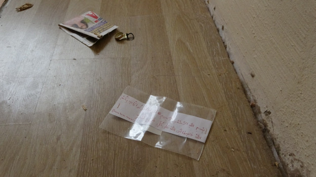 Kendi evine hırsız gibi giren vatandaş şoke oldu, kaçan kiracı 'büyü' bırakmış - Resim: 0