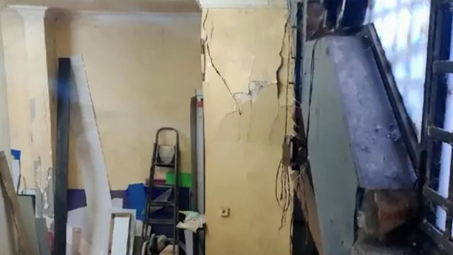 Bahçelievler'de kolonları çatlayan bina 3 milimetre kaydı! Yıkılmasına karar verildi - Resim: 0