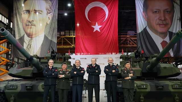 Yeni Altay Tankı TSK'ya teslim edildi! Erdoğan hedefini açıkladı, dikkat çeken seri üretim mesajı! - Resim: 1