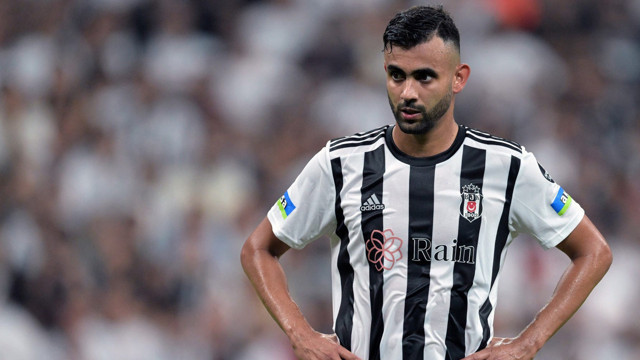 Beşiktaş'ta sakatlık şoku! Yıldız futbolcu derbide forma giyemeyecek - Resim: 0