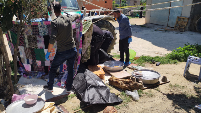 Ekmek yaparken eski damat geldi! Eski eşi hariç 3 kişiyi vurdu ardından intihar etti - Resim: 0