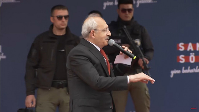 Suikast iddiaları sonrası Kemal Kılıçdaroğlu Samsun mitingine çelik yelekle çıktı! Özel tim sahnede bekledi - Resim: 0