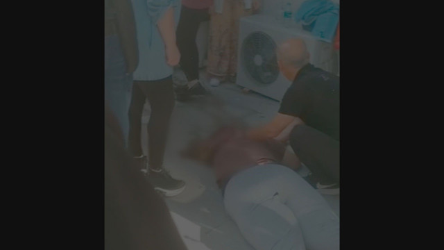 İstanbul'da genç kız sokaktaki kavgayı izlerken camdan düşerek öldü - Resim: 0