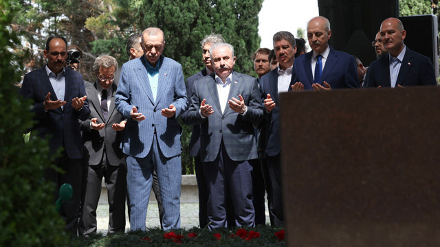 Cumhurbaşkanı Erdoğan, Adnan Menderes'in anıt mezarını ziyaret etti - Resim: 3