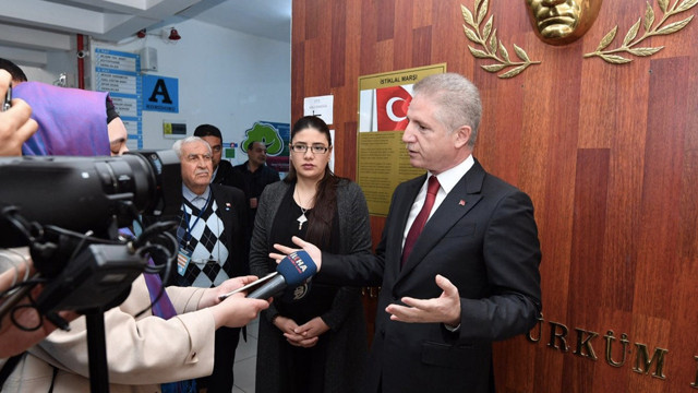 Davut Gül kimdir, aslen nereli İstanbul Valisi oldu! Davut Gül kiminle evli, eşi Gülden Gül kimdir? - Resim: 0