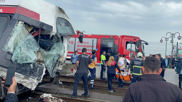 Samsun'da tramvay kazası! 2'si ağır 46 kişi yaralandı feci görüntüler - Resim: 4