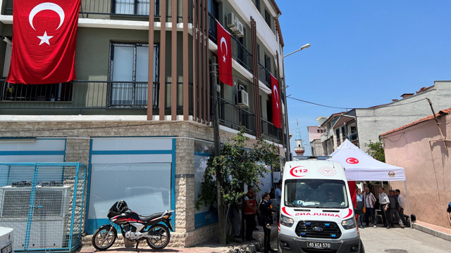 Acı haberi Bakan Ali Yerlikaya duyurdu! Hatay'da geçici görev yapan polis Selim Sarıkaya şehit oldu - Resim: 2