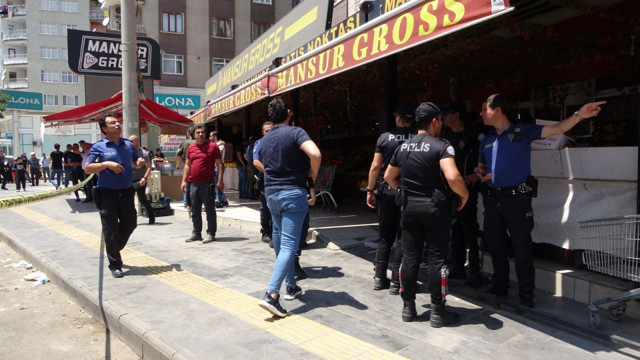 Diyarbakır'da bekçi kuzen dehşeti! İki kardeş hayatını kaybetti: Kan donduran anlar güvenlik kamerasında! - Resim: 1