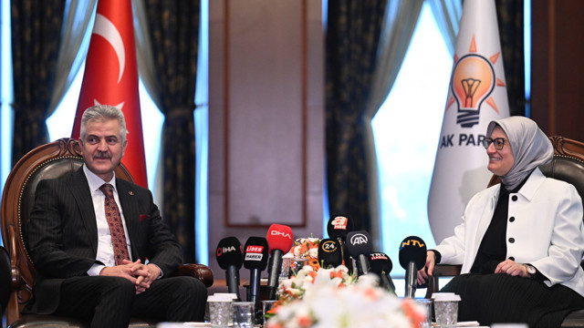 AK Parti Genel Merkezi'nde dikkat çeken görüntüler! AK Parti heyeti, CHP heyeti ile bayramlaştı - Resim: 5