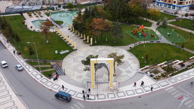 Bakan Mehmet Özhaseki'den millet bahçeleri hakkında açıklama - Resim: 1