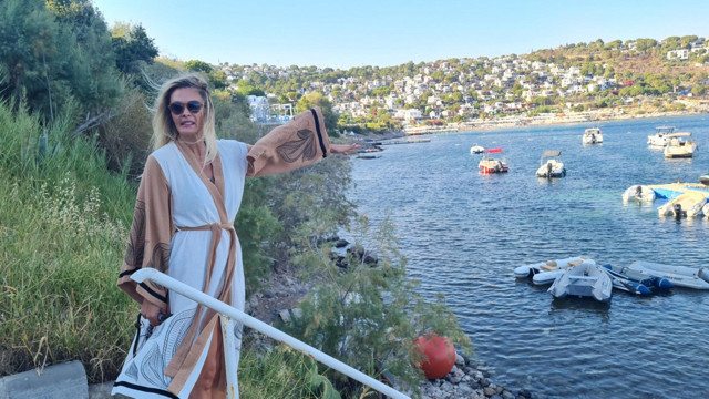 Ünlü sunucu Gül Gölge, denizdeyken neye uğradığını şaşırdı: 10 saniye boyunca afalladım - Resim: 0