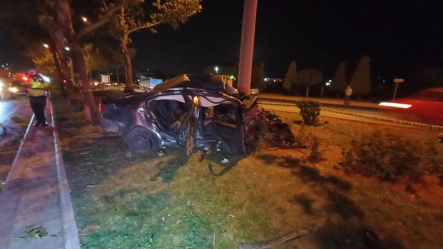 16 yaşında direksiyon başına geçti, makas attı! Feci kaza kaçınılmaz oldu - Resim: 0