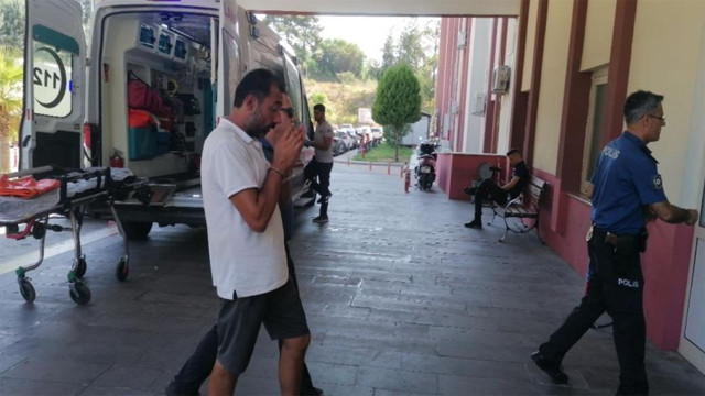 Pişkin hırsız elma yiyerek yaptığı hırsızlık fark edilince bıçakla tehdit etti - Resim: 0