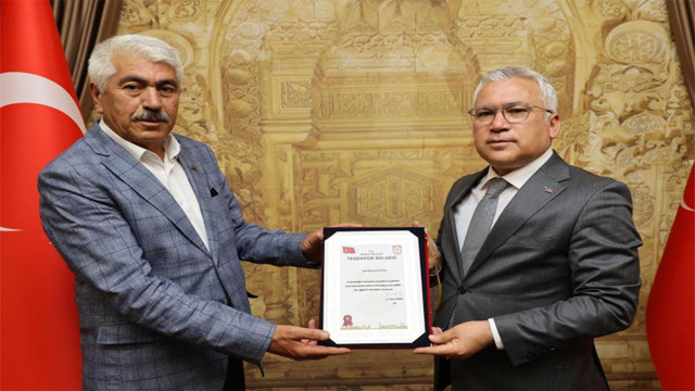 Sivas'ta takdir toplayan hareket! Bulduğu yüklü miktarda euroyu sahibine teslim etti - Resim: 0