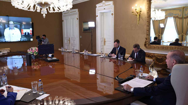 Cumhurbaşkanı Erdoğan, Malezya Başbakanı İbrahim ile görüştü - Resim: 0