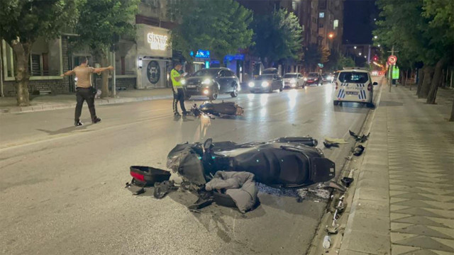 Eskişehir'de motosiklet faciası! 2 motosiklet birbirine girdi: 4 yaralı - Resim: 0