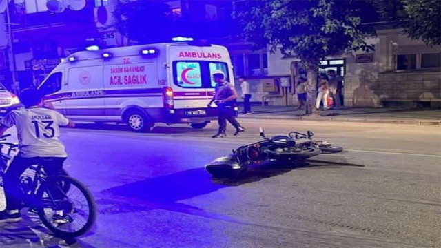 Eskişehir'de motosiklet faciası! 2 motosiklet birbirine girdi: 4 yaralı - Resim: 1