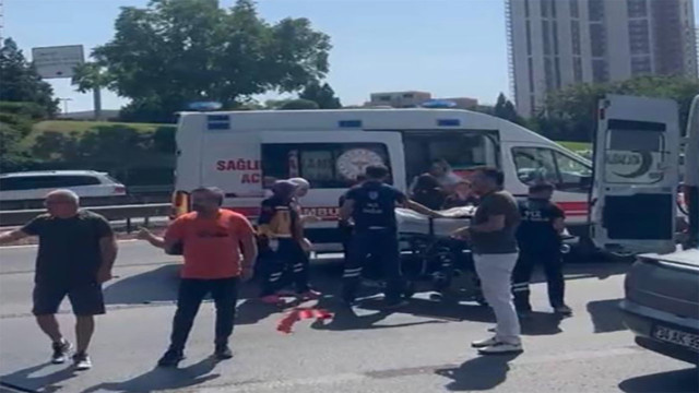 Maltepe'de korkunç kaza! Karşıdan karşıya geçen yaşlı adam otomobilin altında kaldı - Resim: 0
