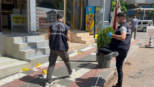 Şanlıurfa'da kadın cinayeti! Sokak ortasında eski karısına kurşun yağdırdı - Resim: 0