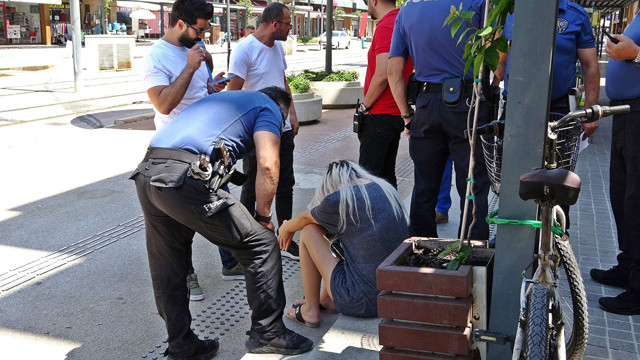 Antalya'da eski sevgili kan döktü! Kıskançlık krizine girdi evdeki tamirciyi bıçakladı - Resim: 0