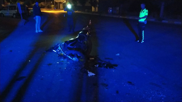 Çorum'da korkunç kaza! Otomobil ve motosiklet çarpıştı: 1 ağır yaralı - Resim: 1