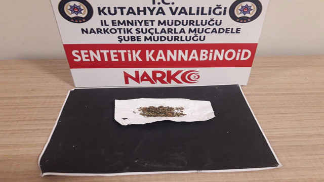 Kütahya'da uyuşturucu tacirlerine yapılan operasyonda 4 günlük bilanço - Resim: 0