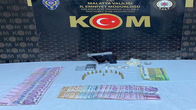 Malatya'da polis ekipleri 110 bin kaçak makaron ele geçirdi! - Resim: 0