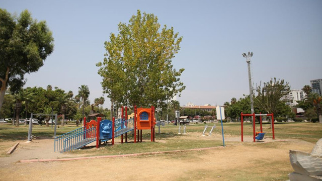 Mersin'de hissedilen sıcaklık 45 dereceyi gördü, kent merkezi boşaldı - Resim: 2